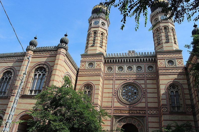 Budapest Jewish Heritage Tour Experience