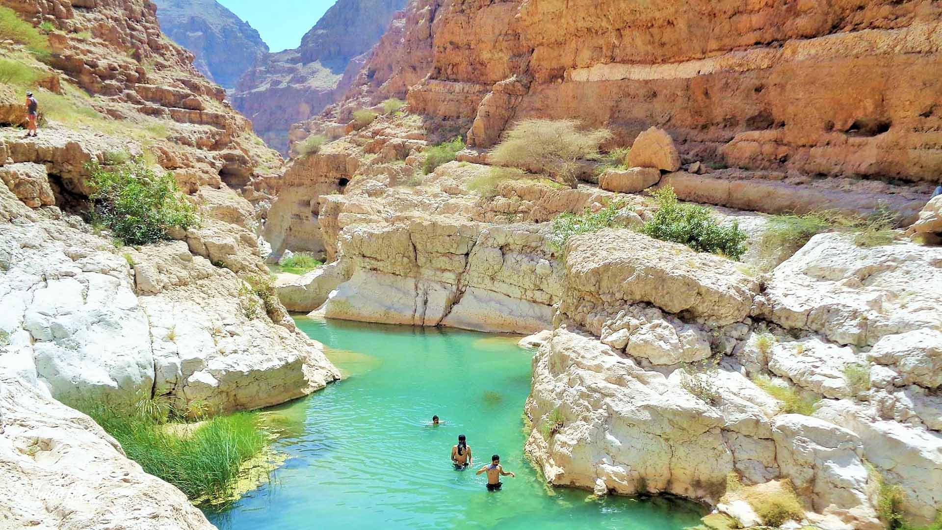 Wadi Shab and Bimmah Sinkhole Tour