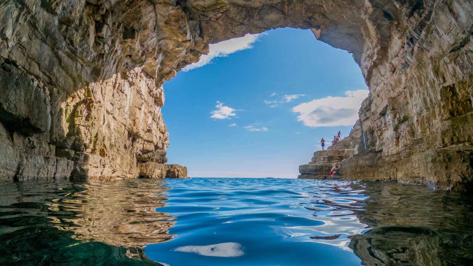 Pula Transparent Kayak Tour at Seagull's Rocks