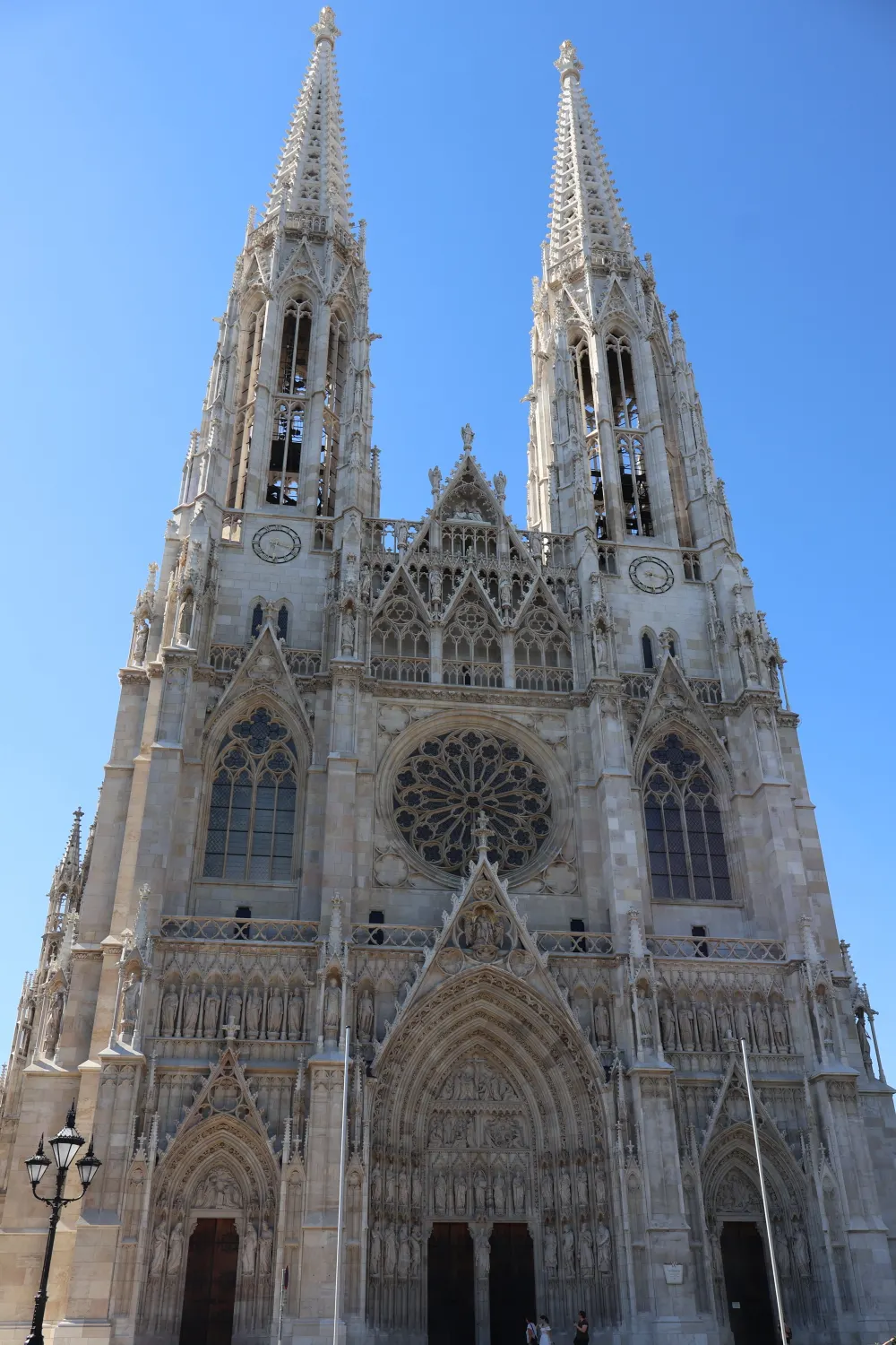 Experience the Votivkirche Light Show