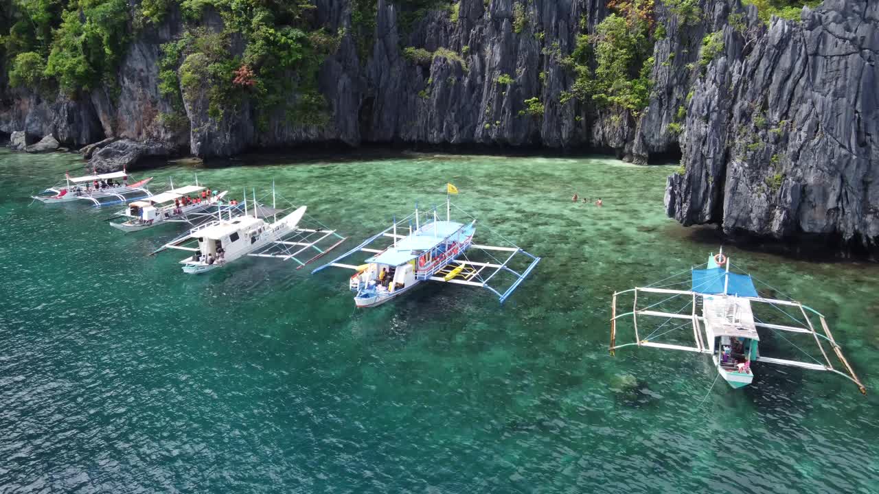 El Nido to Coron Boat Expedition Overview