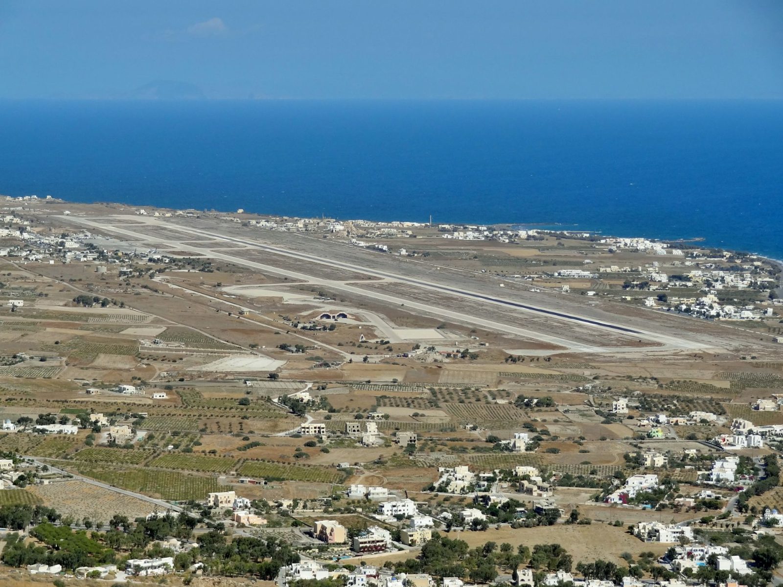 Santorini Airport Transfers to Your Hotel