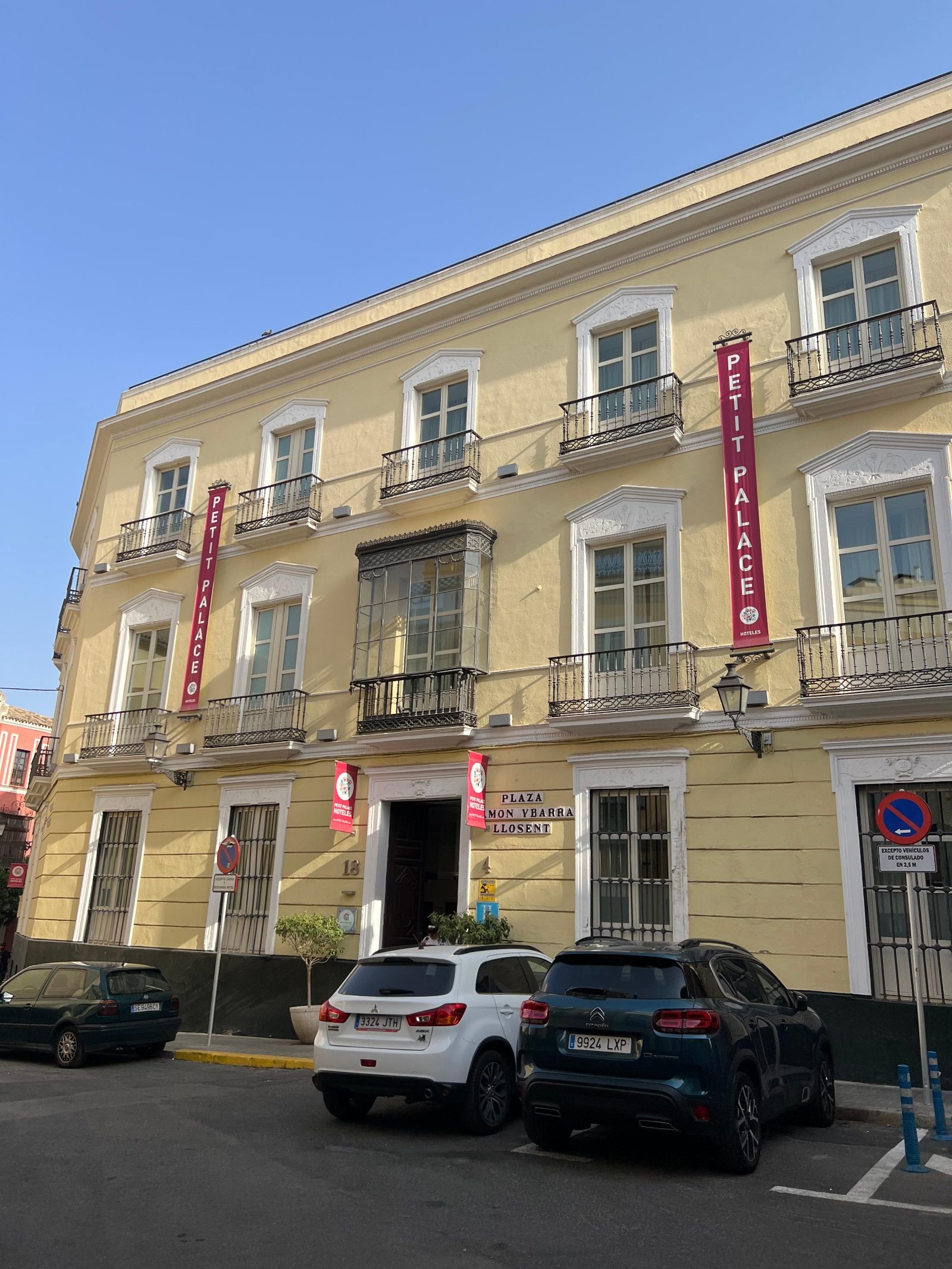 Petit Palace Santa Cruz