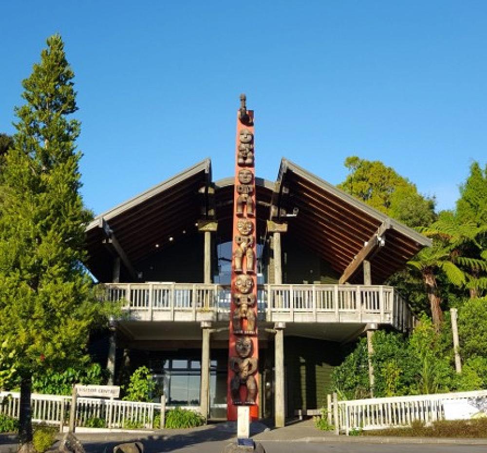 Arataki Visitor Centre