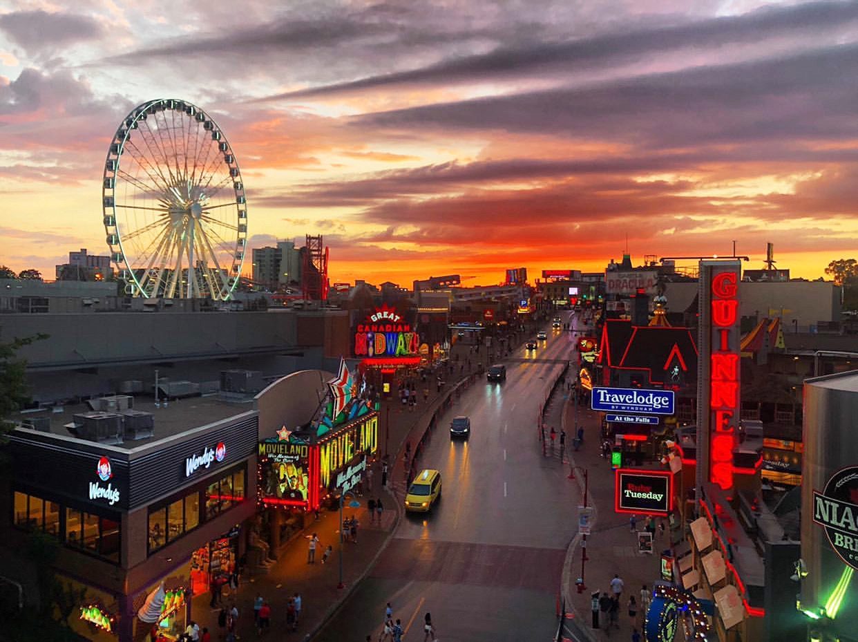 Clifton Hill Hotels