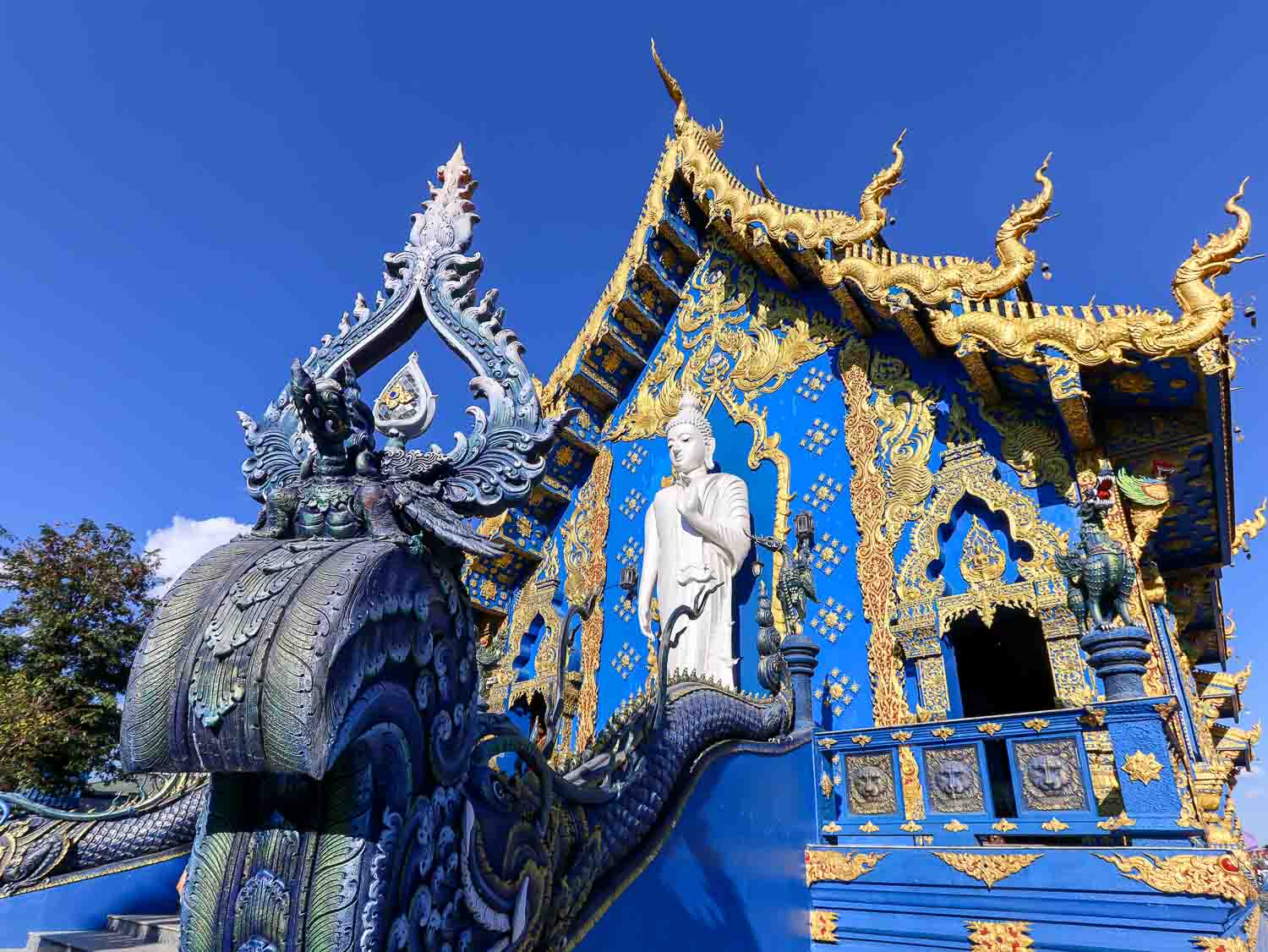 Wat Rong Suea Ten
