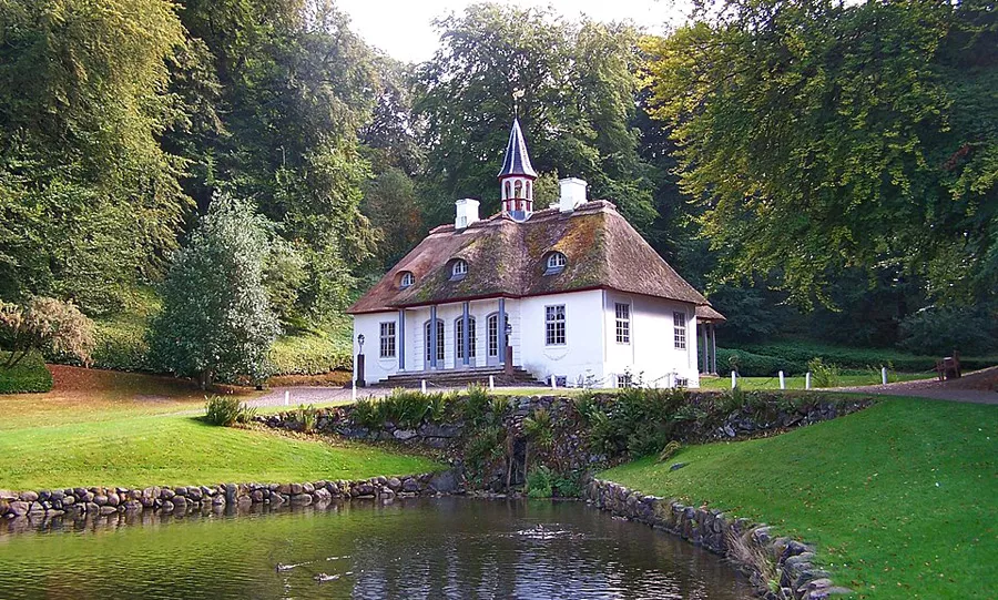 Liselund Slot