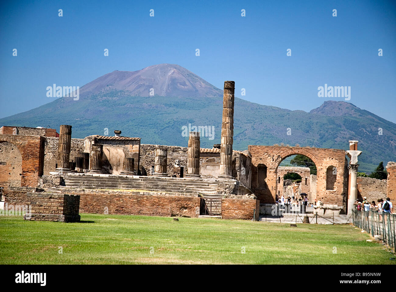 Guided Tour of Pompeii Ruins