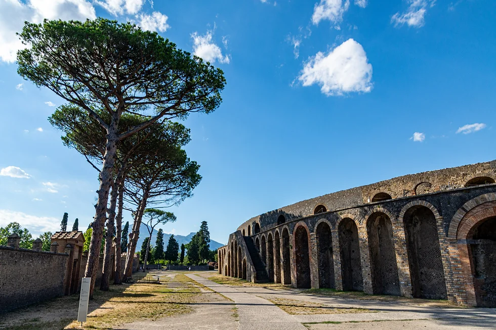 Piazza Anfiteatro Entrance