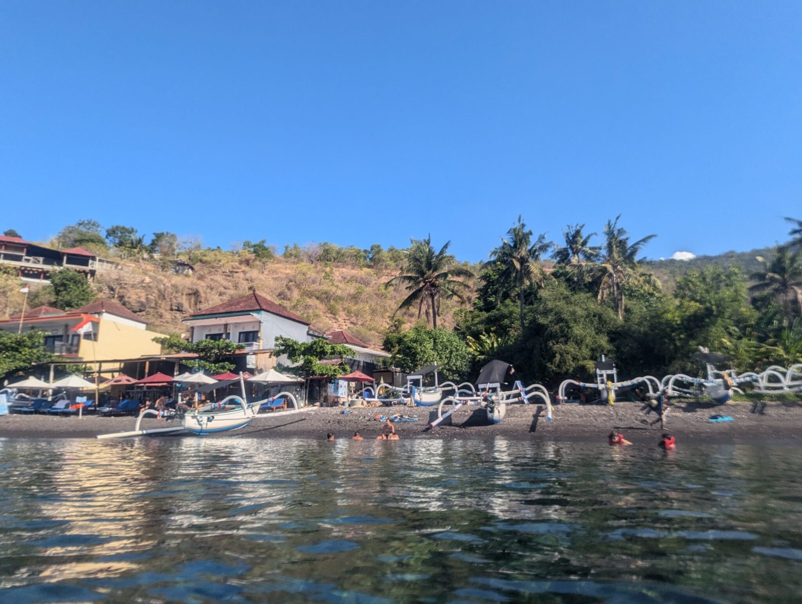 Jemeluk Bay
