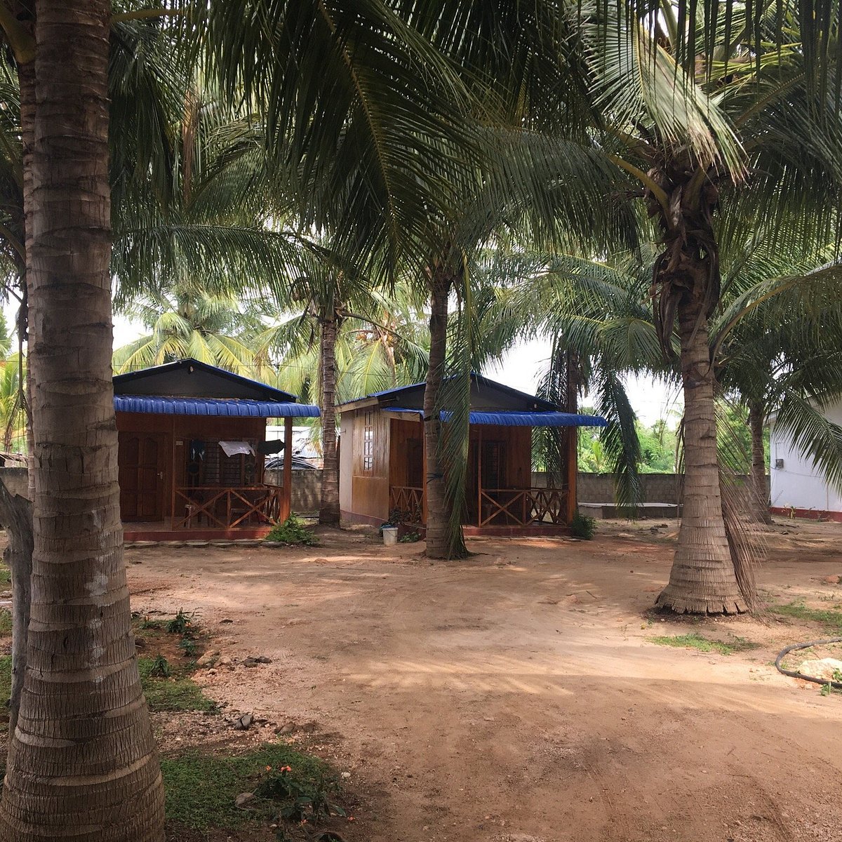Nilaveli Guesthouses