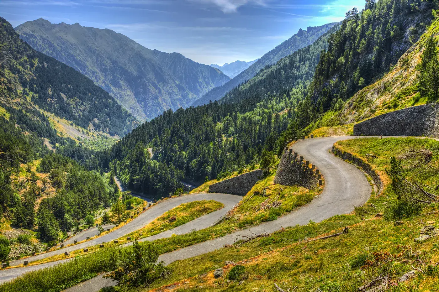 Bus from Barcelona to Andorra Overview