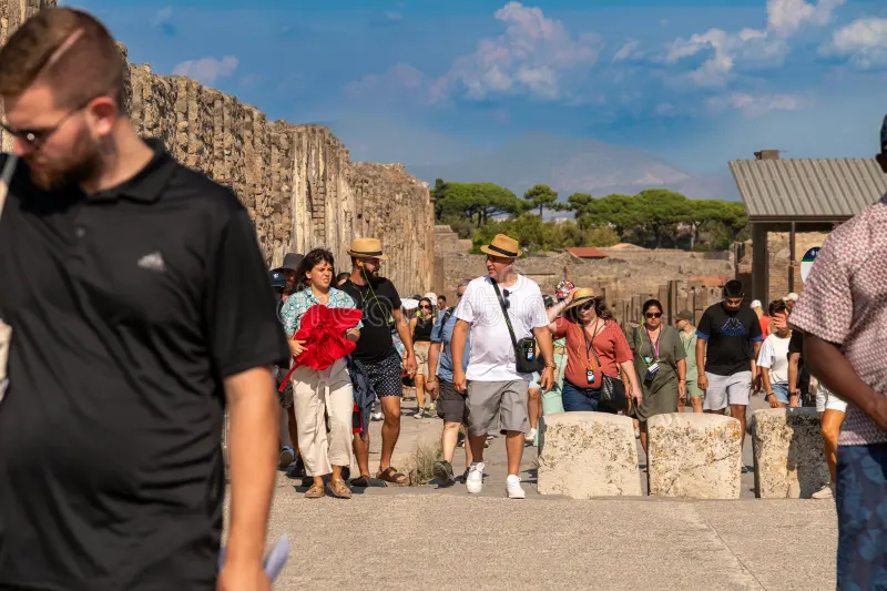 Pompeii and Vesuvius Tour From Rome