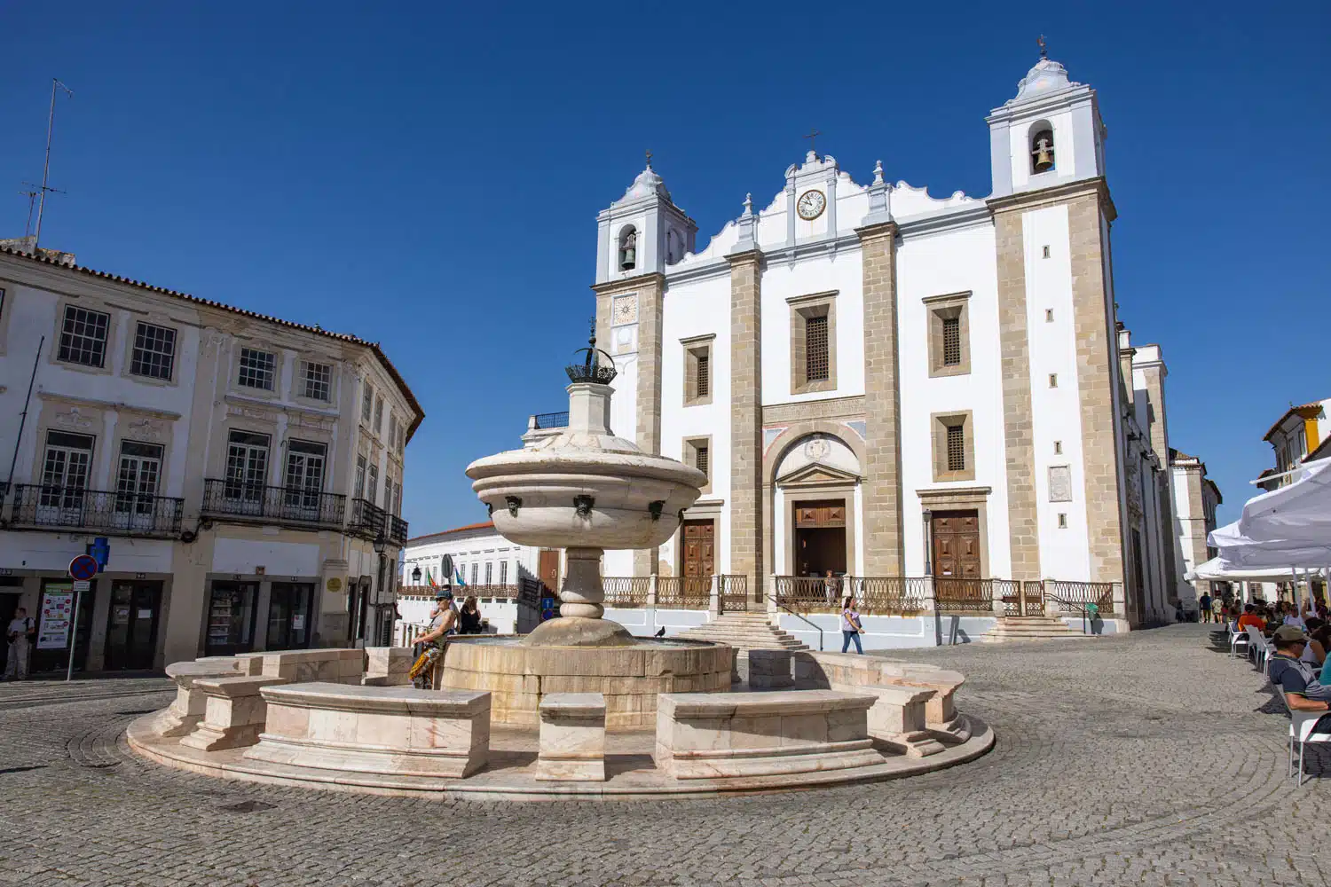 Giraldo Square