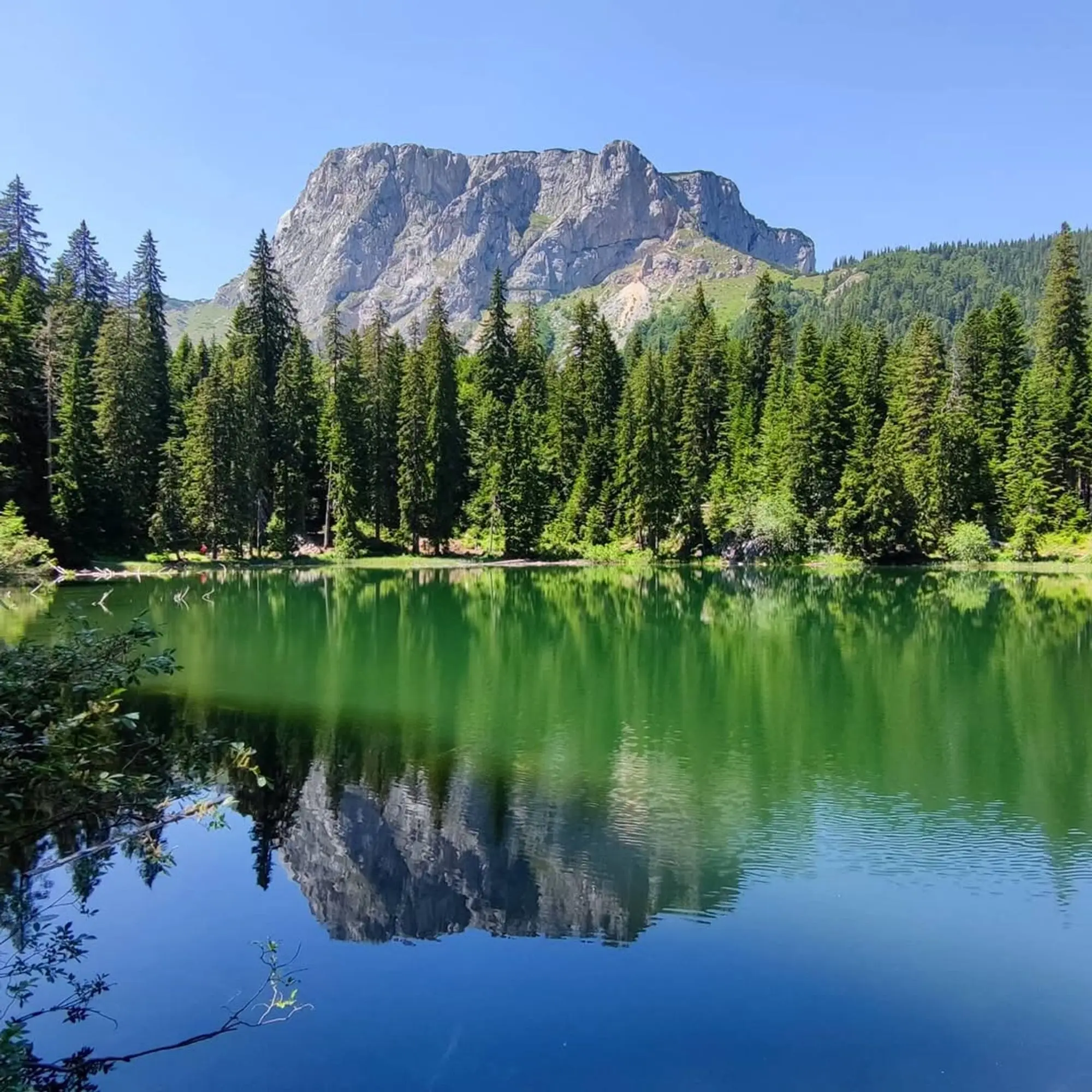 Zminje Lake