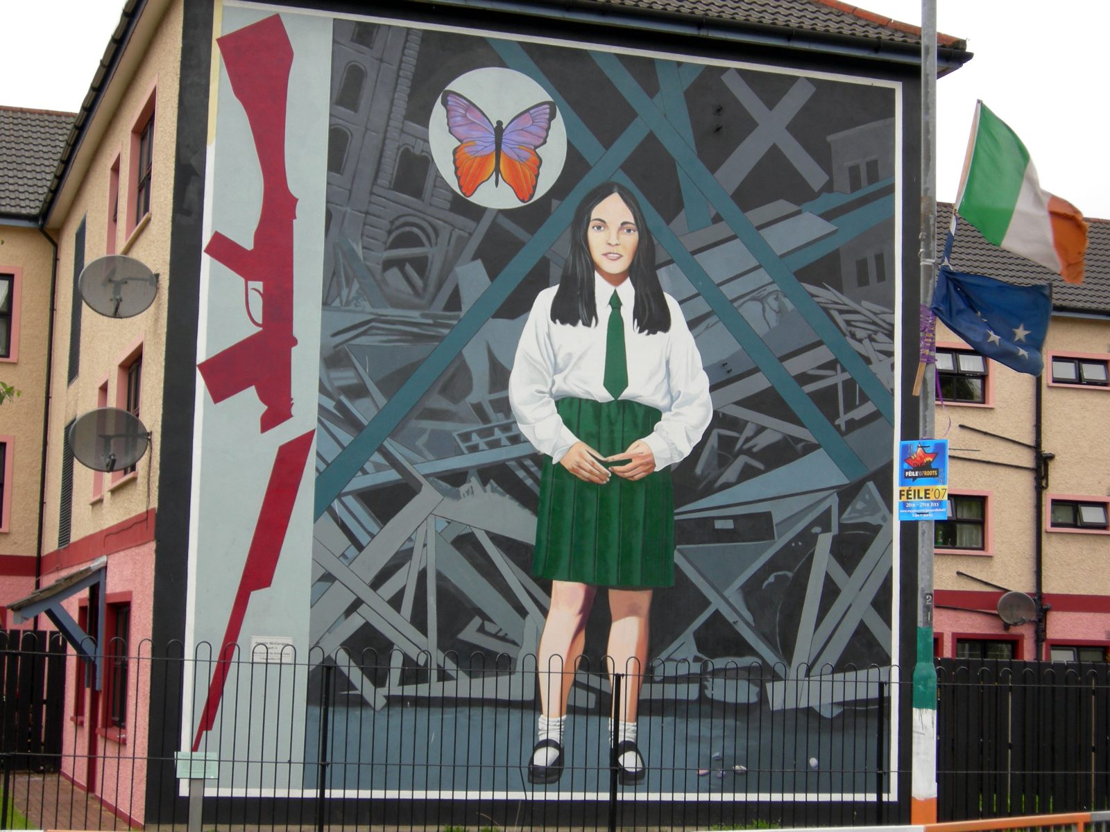 Your experience at Bogside Mural Tour