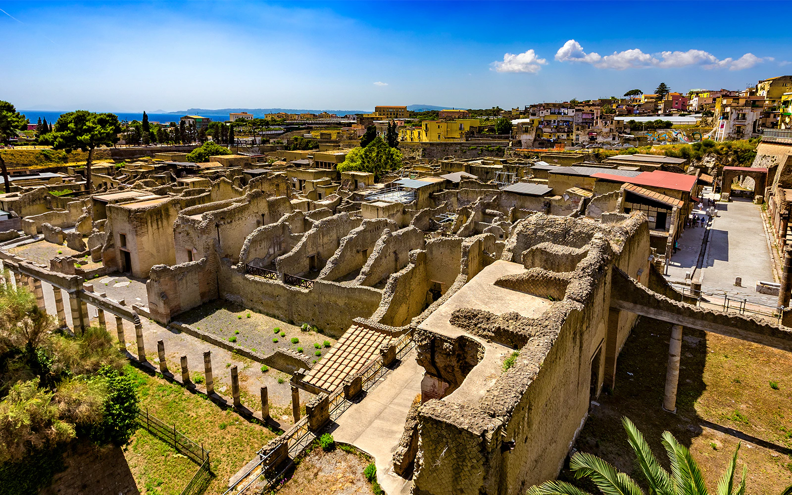 Herculaneum Tour from Naples: Ancient Roman Life Preserved
