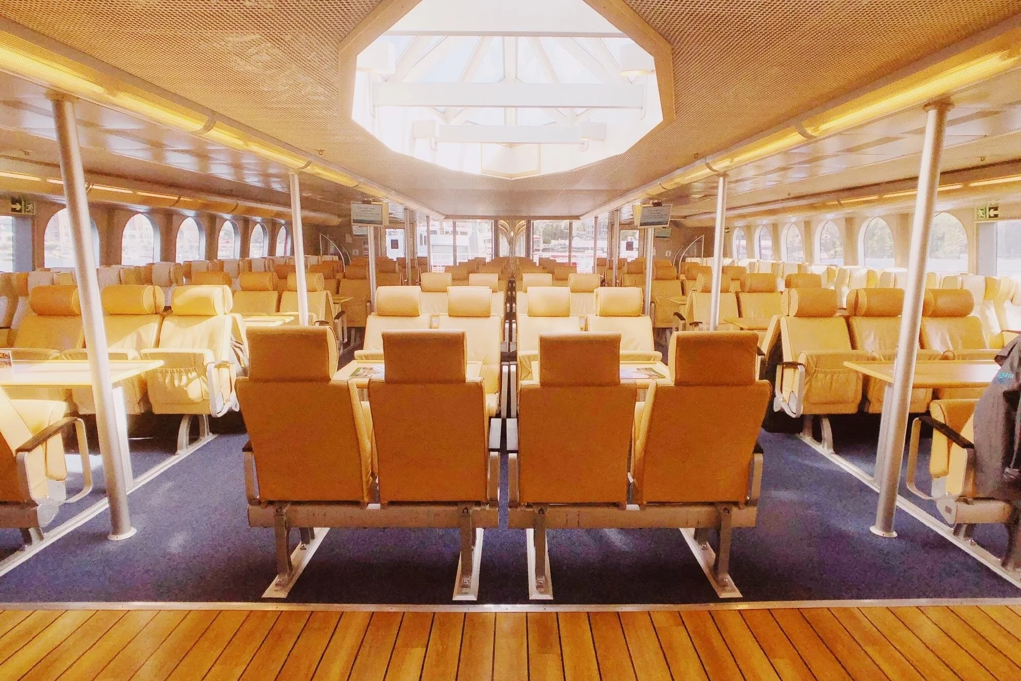 Panoramic Galley Cabin
