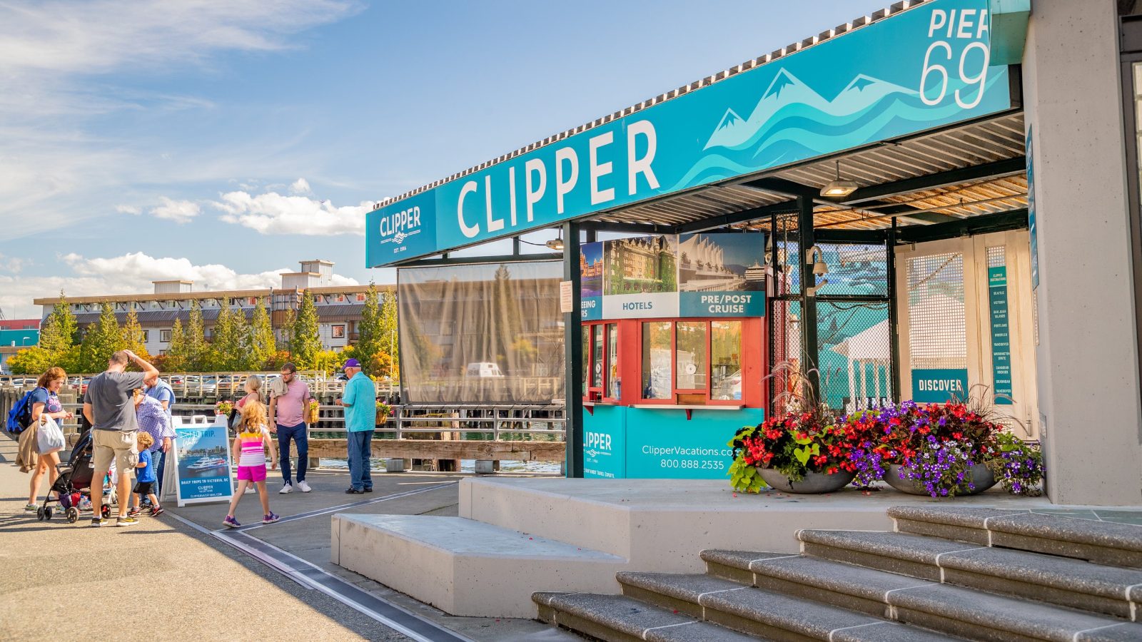 Pier 69 Terminal Desk