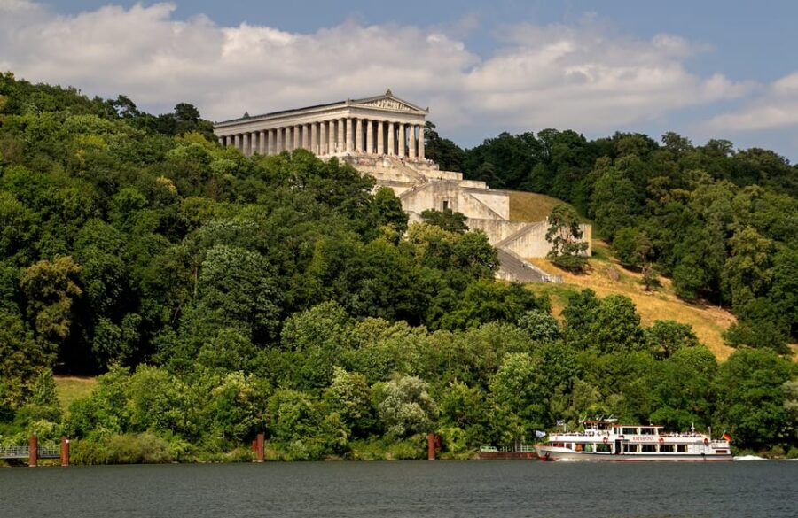 Regensburg to Walhalla Boat