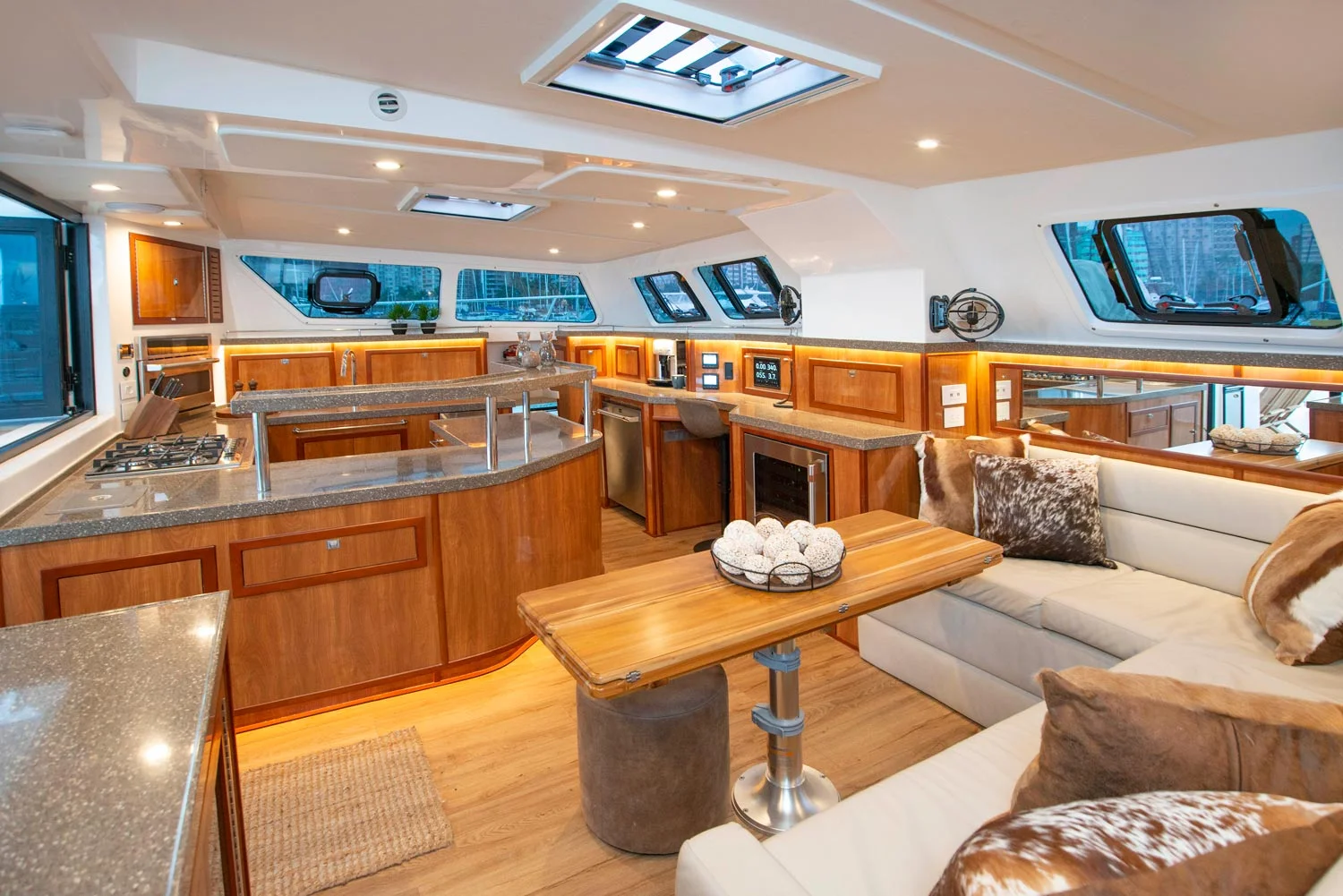 Onboard Observation Bar