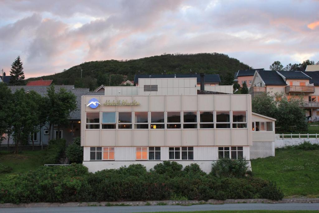 Hotel Maritim Skjervøy