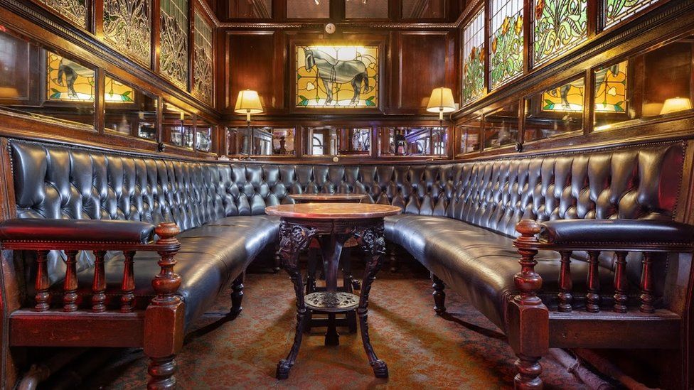 England Pub