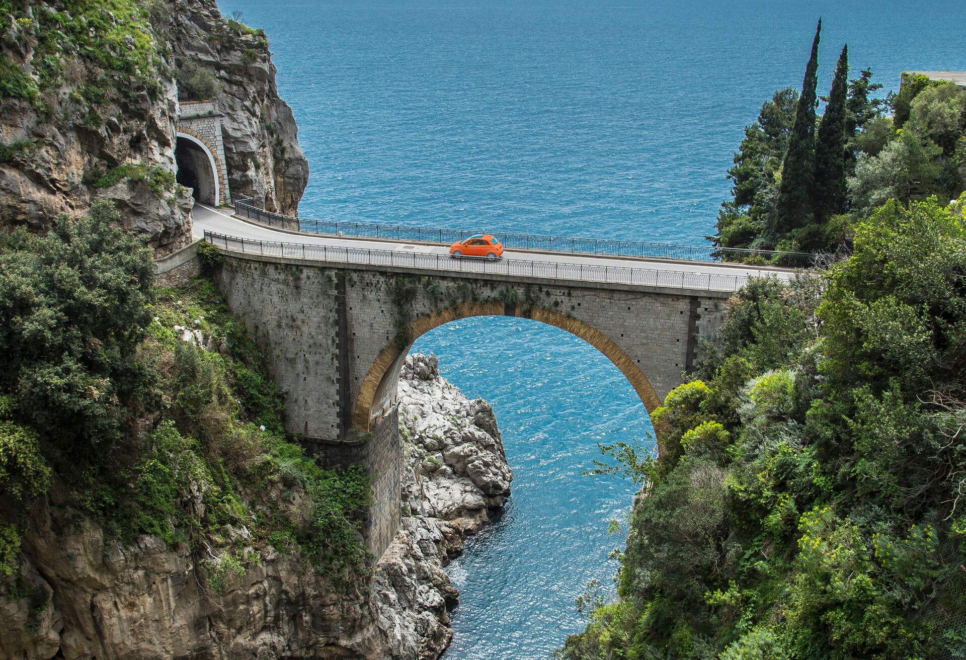 SS163 Amalfi Drive Arch Bridge