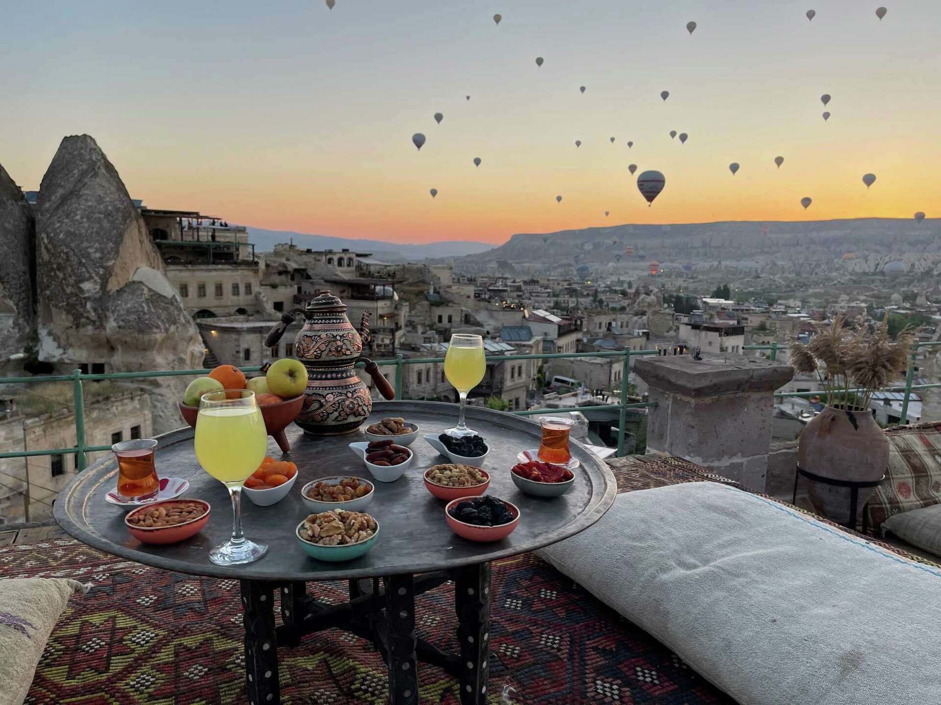 Sultan Cave Suites Terrace