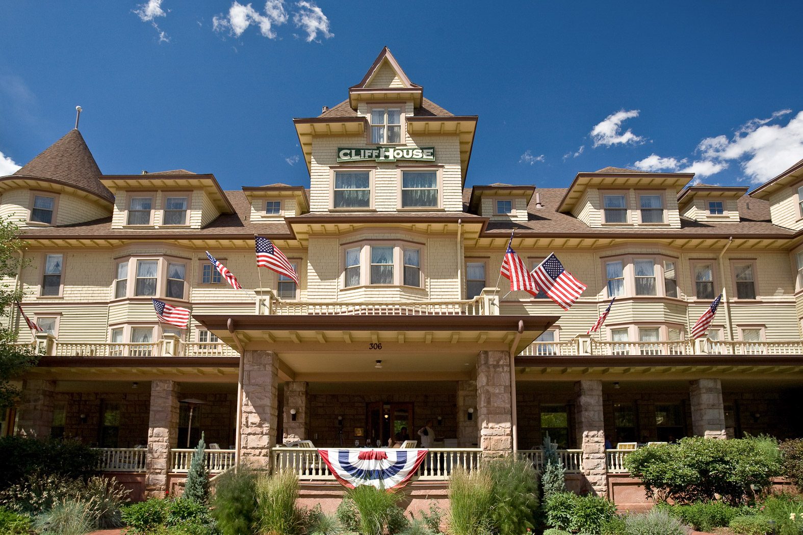 Manitou Springs Inn