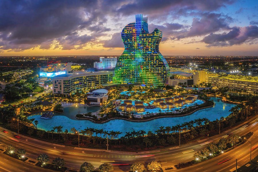 Hard Rock Guitar Hotel