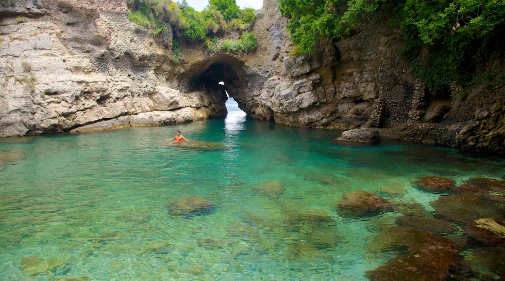 Baths of Queen Giovanna