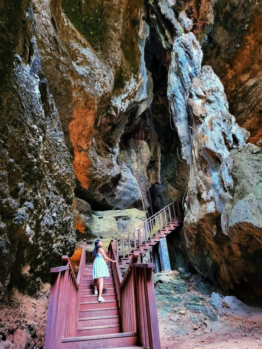 Batu Cermin Cave