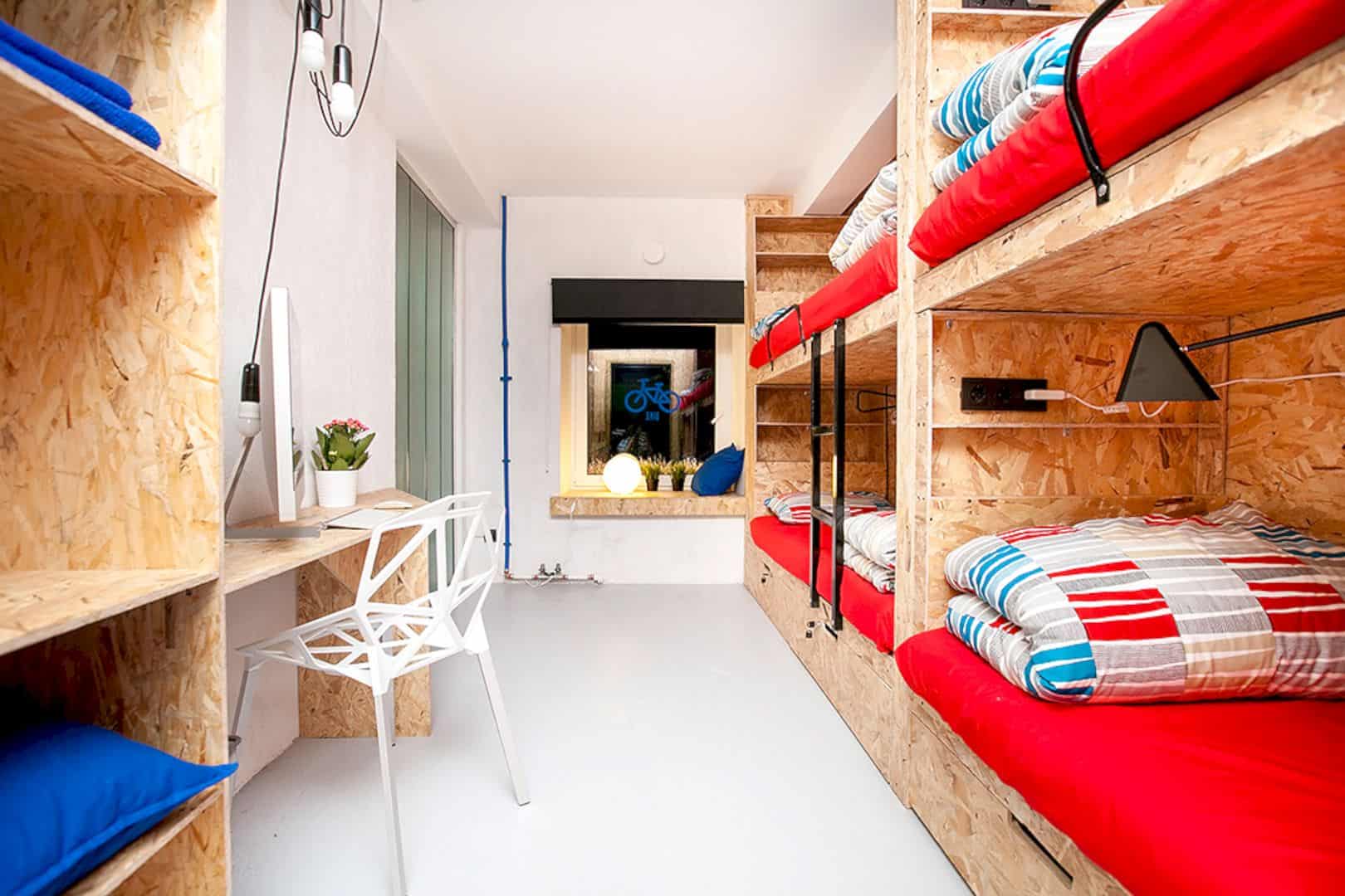 Falling Lakes Hostel