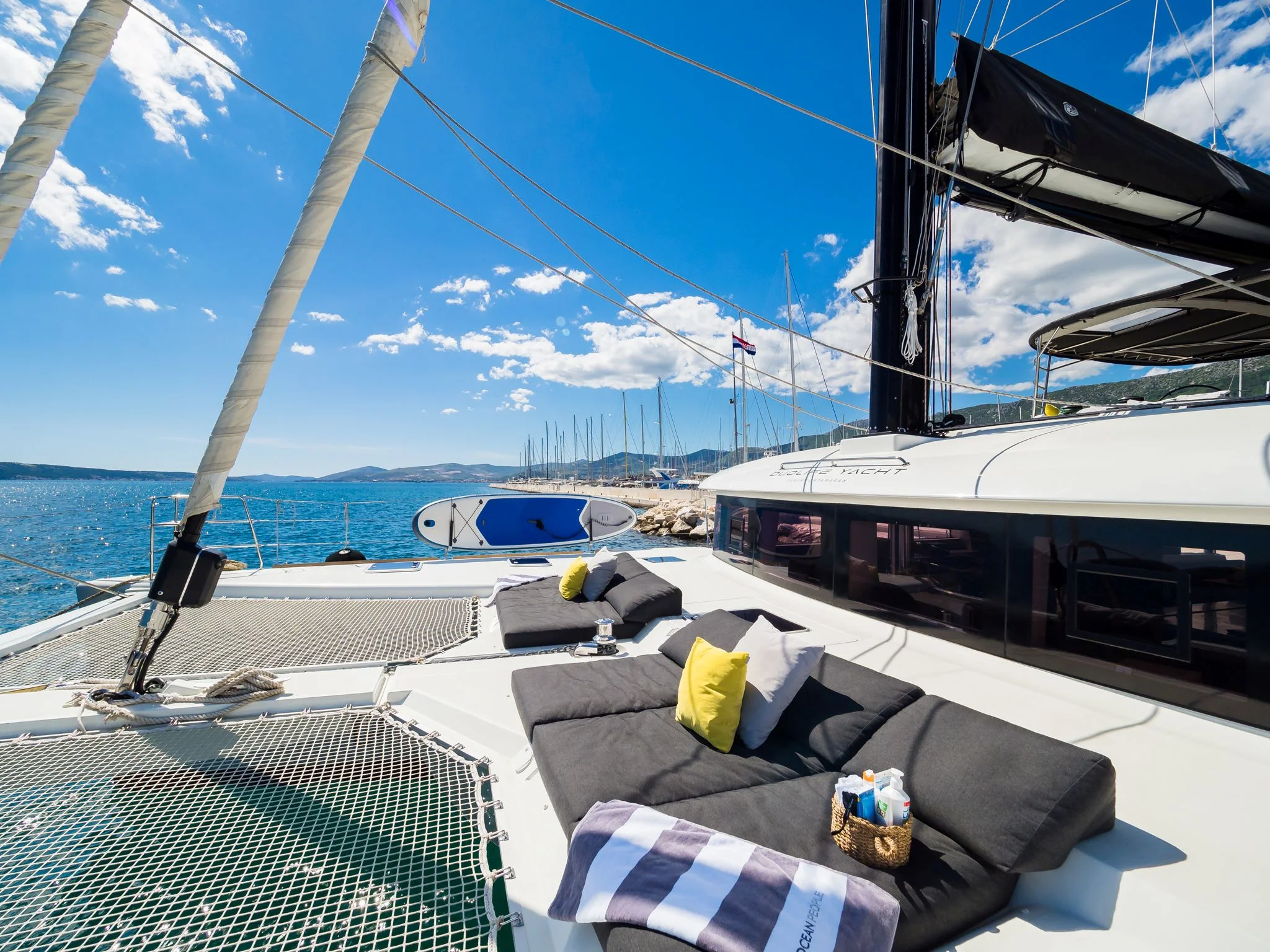 Catamaran Bow Netting