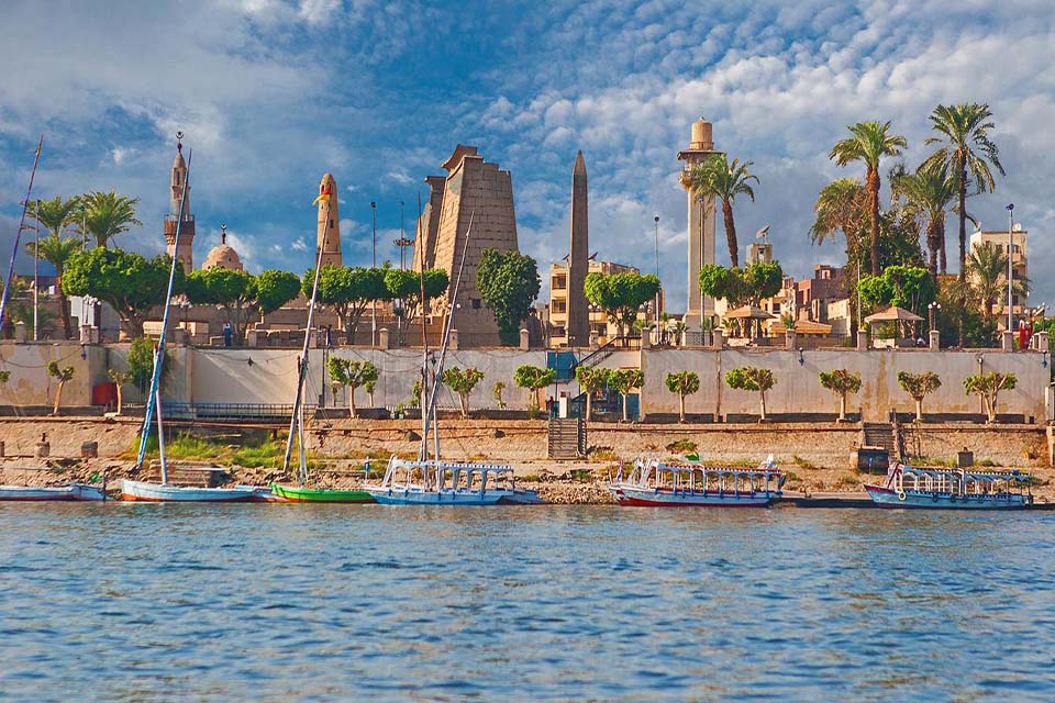 Luxor Dock