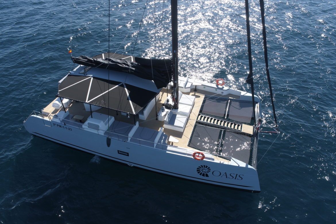 Oasis Catamaran Deck