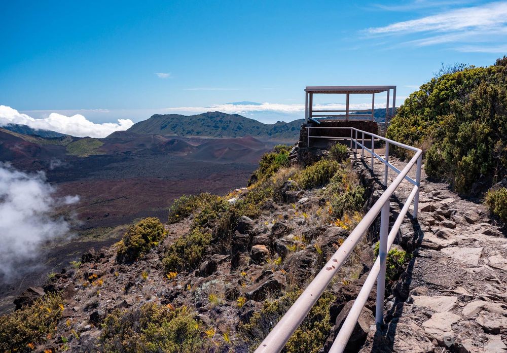 Leleiwi Overlook