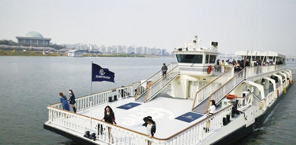 Han River Dinner Cruise Seoul