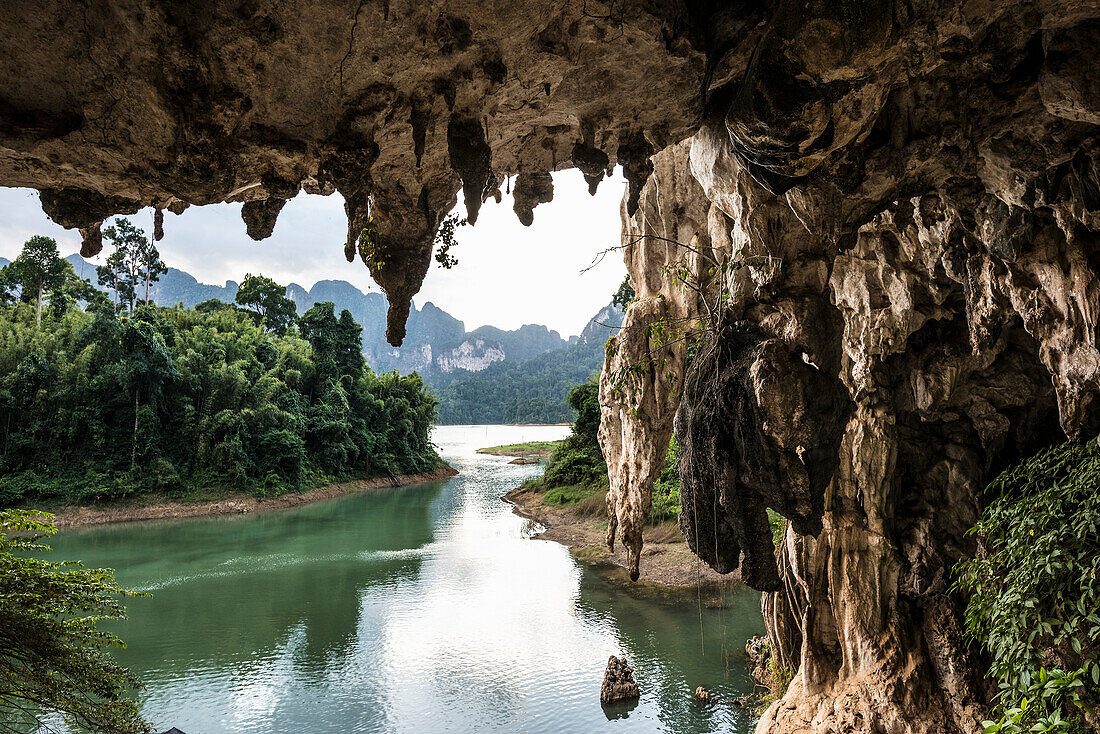 Pra Phee Cave Entrance