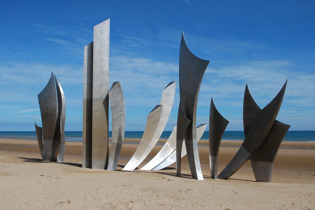 Les Braves Monument