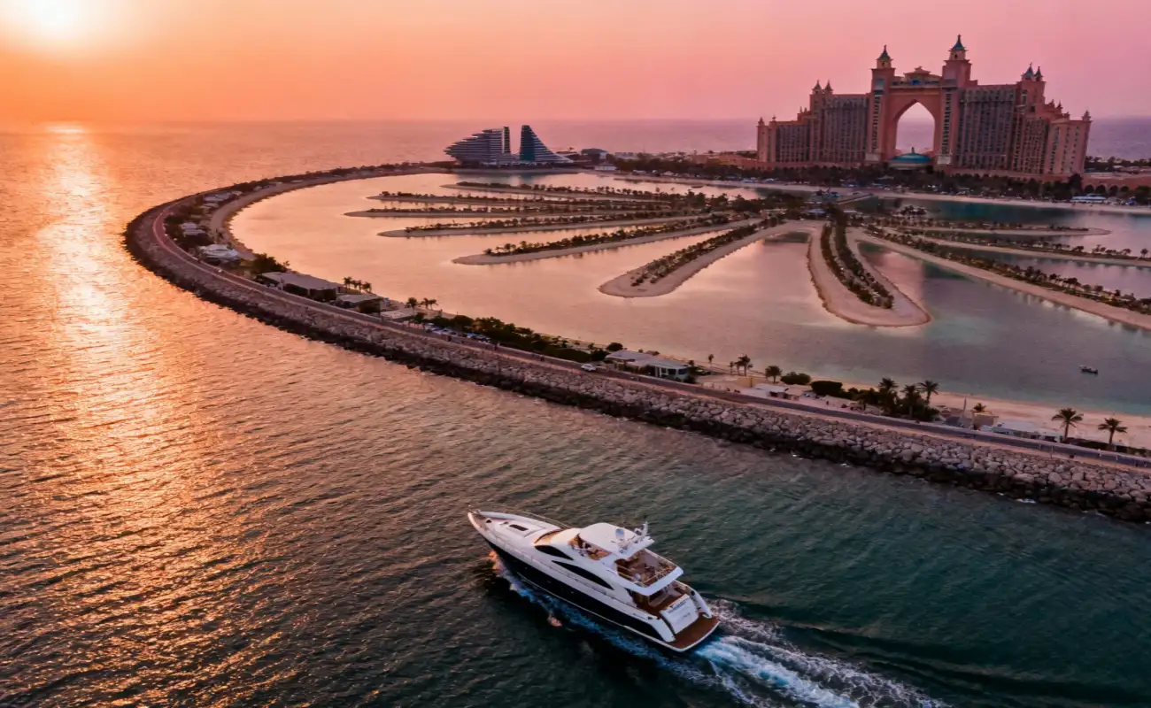 Palm Jumeirah Outer Crescent