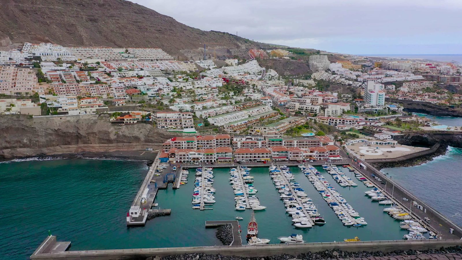 Arrival at Los Gigantes Marina