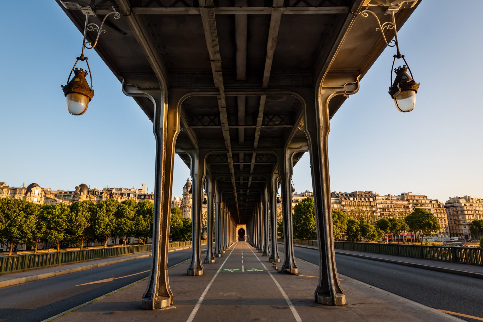 Bir-Hakeim Bridge