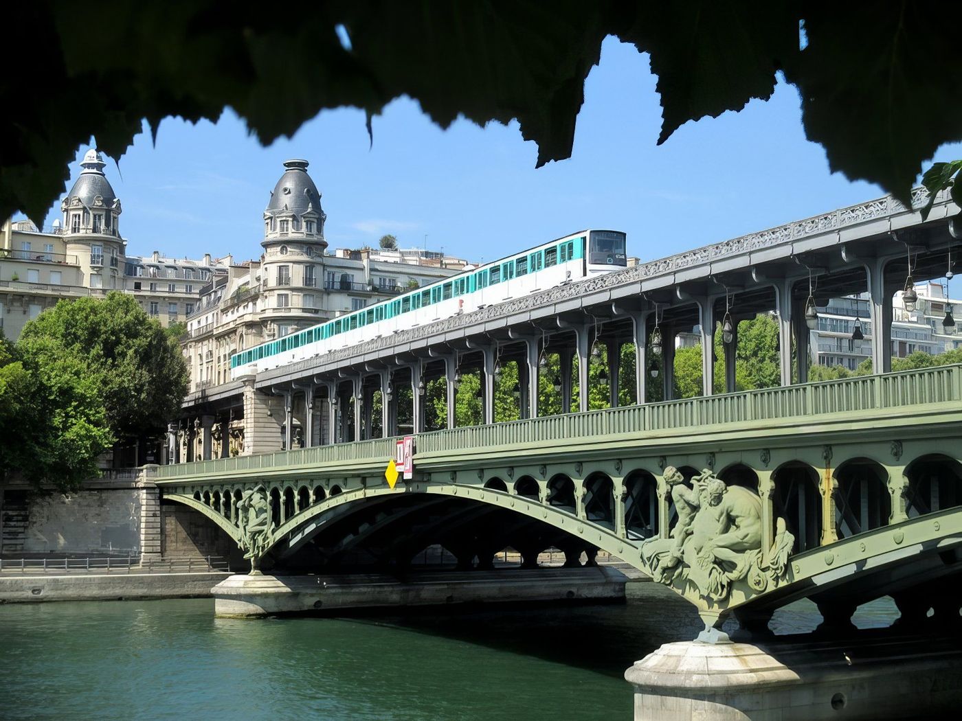 Pont de Bir-Hakeim