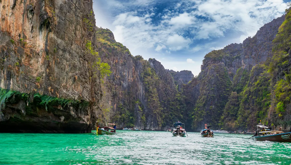 Pileh Lagoon Entrance
