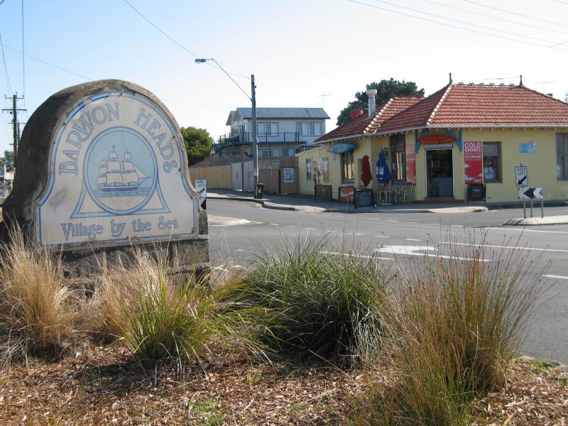 Barwon Heads Road Entrance