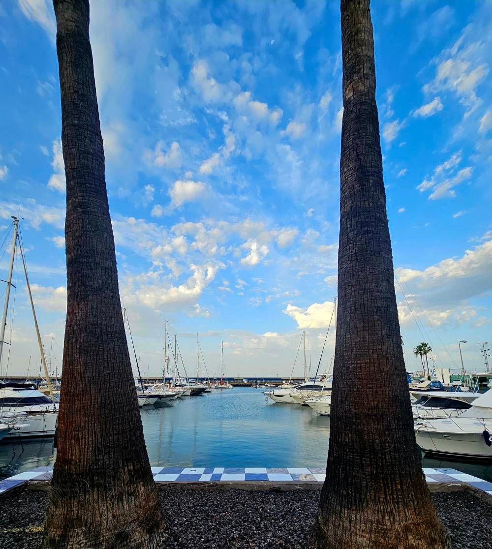 Puerto Colón Harbor Wall