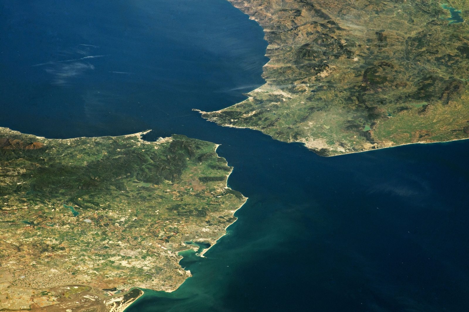 Strait Deep Water Trench