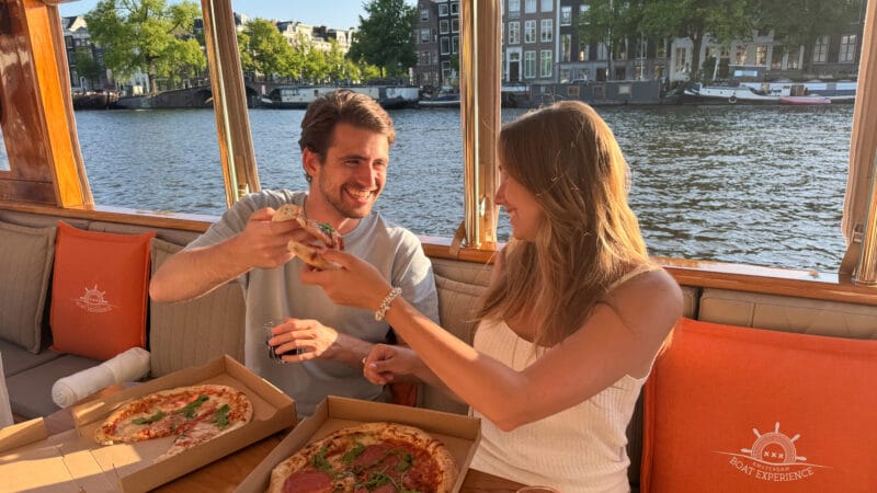 Stockholm Boat Tour With Pizza